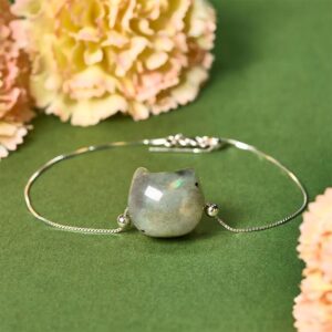For When You Need Gentle Focus | Sterling Silver Faceless Cat Head Labradorite Bracelet | AetherFate